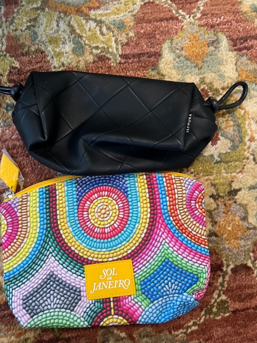 Random pouches - Picture 3 of 3